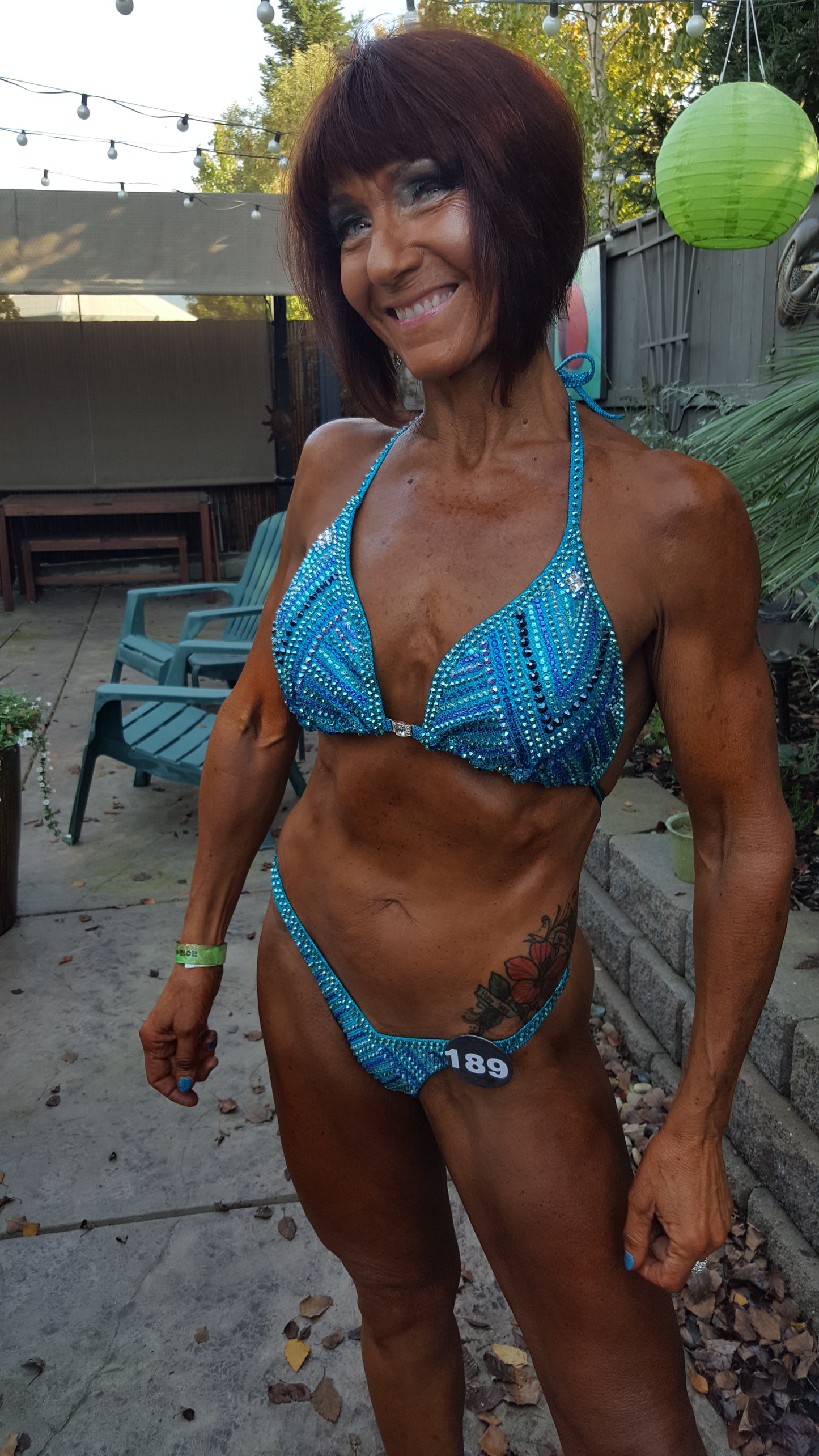WOMEN'S PHYSIQUE - SIGNATURE